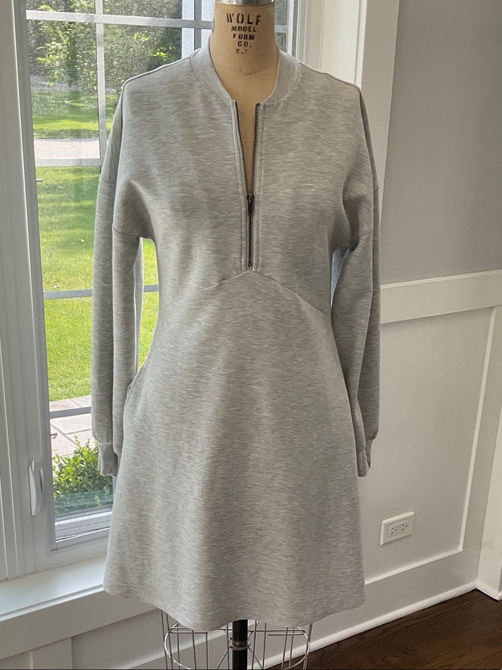 Scoop Scubaknit Zip Front Long Sleeve Dress | Size S